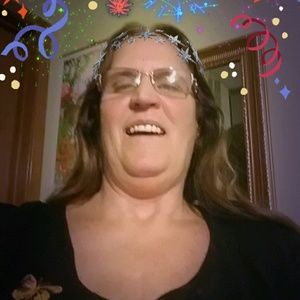 Meet your Posher, Joni